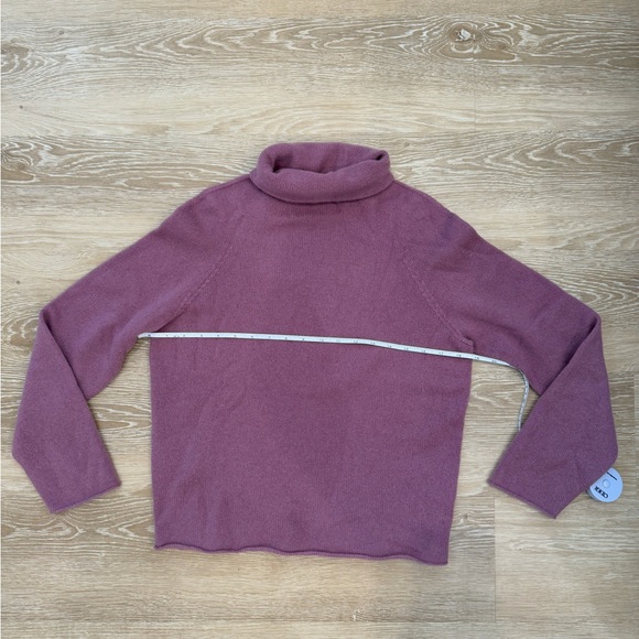 Vince Cashmere Turtleneck Sweater Size XS - Picture 2 of 10